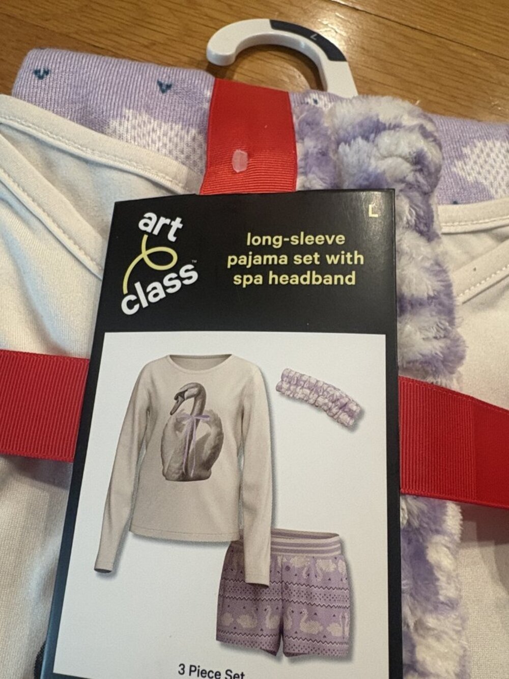 Art class Size Large (L) Long-Sleeve Pajama Set with Spa Headband - Picture 2 of 3